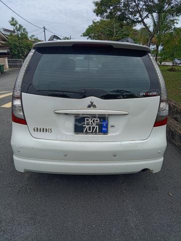 2011 Mitsubishi GRANDIS 2.4 MIVEC ENHANCED (A) - 4