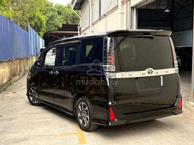 Toyota VOXY 2.0 ZS KIRAMEKI III (A)Full Loan C/Out - 2