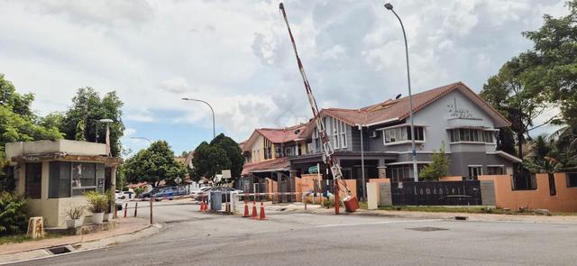 VALUE Spacious Semi-D house Laman Seri Sek 27 Alam Megah Shah Alam 1