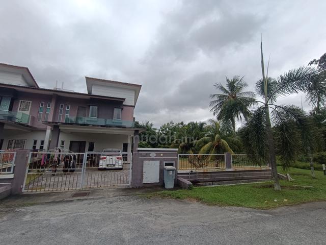Corner Lot 2 Storey Semi D Taman Cenderawasih, Olak Lempit, Banting 1