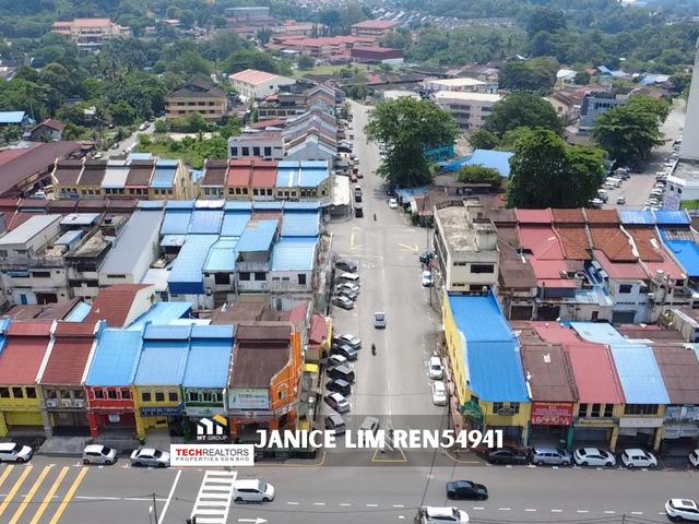 Kulim Town 1.5 Storey Shophouse near to Chio Min School For Sale 1