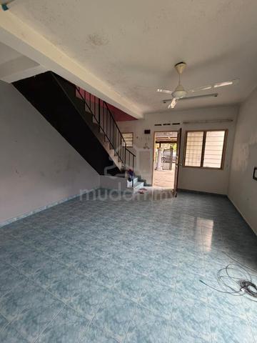 2 Sty Low Cost Corner Jalan Berlian Original Taman Cahasa Masai 1
