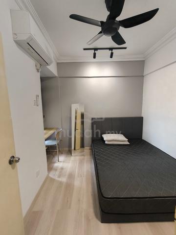 [FEMALE UNIT] MEDIUM Room Opposite SUNWAY VELOCITY @ Warisan Cityview 1