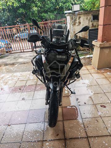BMW R1250 GS 2014 mint condition - photo 3 of 5