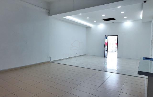 Taman Perling Ground Floor Shoplot For Rent 1