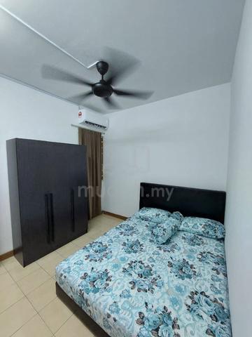 Queen Size Room Fully Furnished at Bayu Tasik 2, Bandar Sri Permaisuri 1