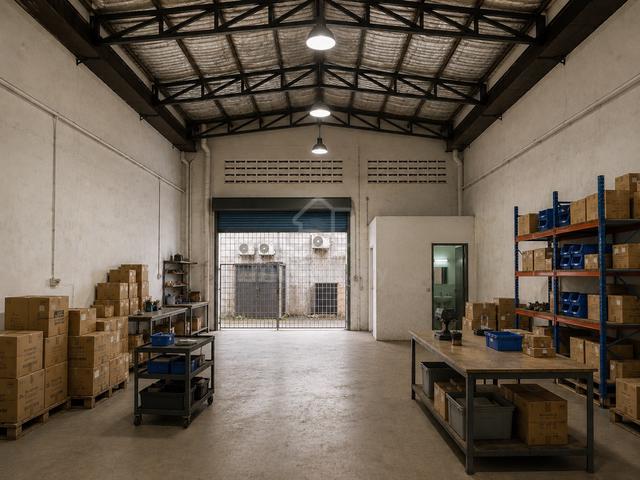 1.5 Storey Factory 30x110 sf Prime Area @ OUG Industrial Park 1