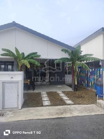 Spacious Room at Laman Aspirasi , Banting , behind MCS college 1