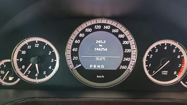 2011 Mercedes Benz E-CLASS 1.8 200 CGI - 4