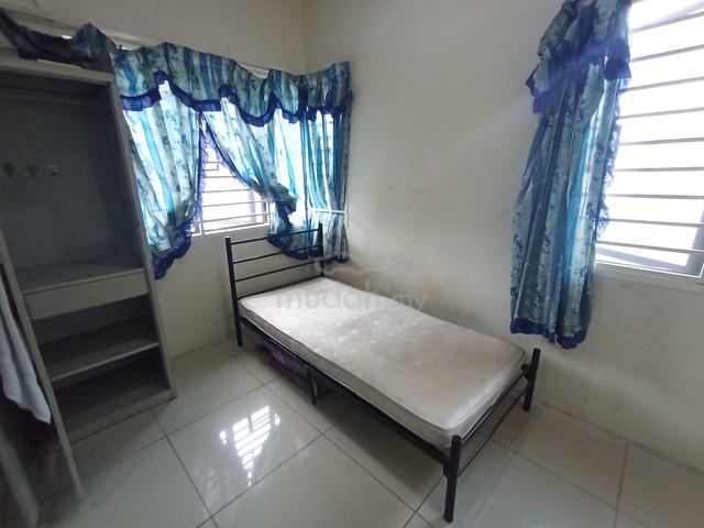 Bilik sharing Rumah Semi D, Kg Sg. Pinang 1