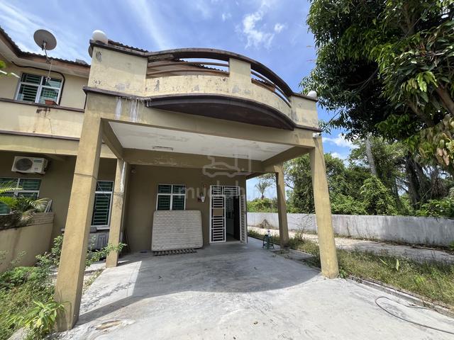 Double-storey bungalow batu kawan 1