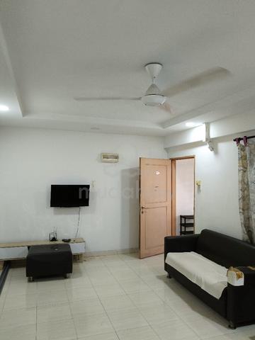The Embassy Suites (Duta Impian) 1