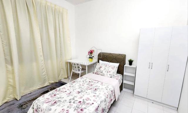 BILIK SEWA LELAKI Condo Banjaria Court Gombak, Batu Caves 1