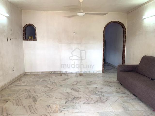 2 Storey Low Cost Jalan Pekaka Taman Perling Renovated Full Furnished 1