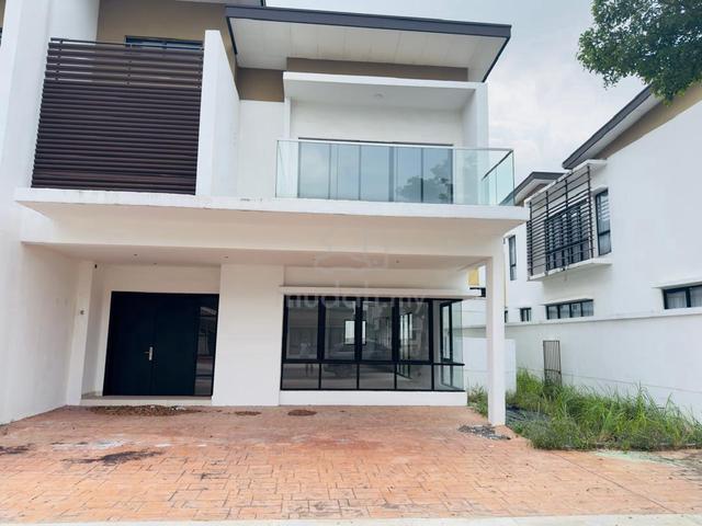 2 sty semi D, Anggun 3, Kota emerald, rawang, club house 1