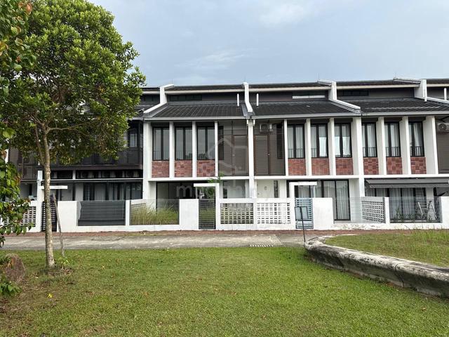 [DUAL FRONTAGE] 2 Storey Elmina Valley 2 Facing Mall Direct Park 20x80 1