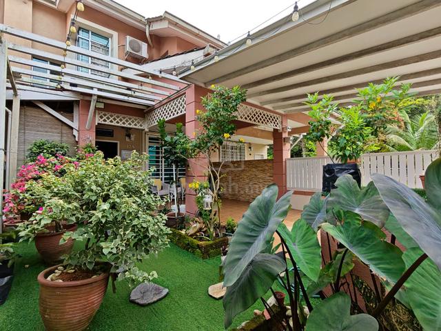 CANTIK • Rumah Teres Dua Tingkat Proton City For Sale! 1