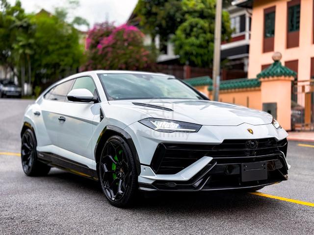 HEAD TURNER 2024 Lamborghini URUS 4.0 PERFORMANTE - 2
