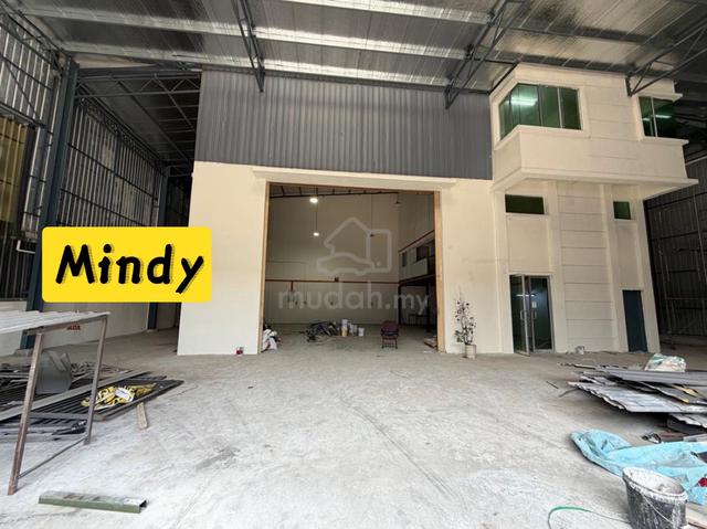 Permatang Tinggi 1.5 Storey Semi-D Factory Warehouse For Rent 1