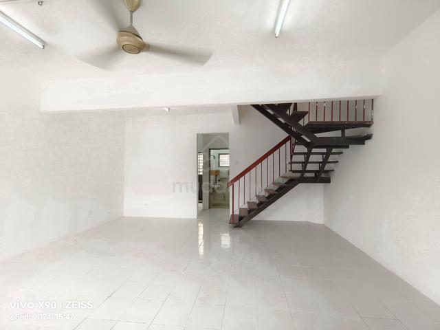 Cheapest 2 Storey Lep Lestari Putra Permai Equine MRT Seri Kembangan 1