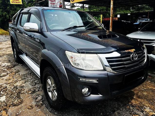Toyota HILUX 2.5(A)VIGO D/C G VNT 4spd 4X4 pickups - 4