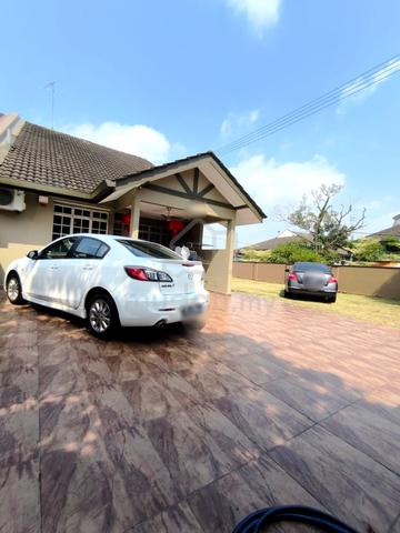 bukit indah taman perling 1.5 storey large corner fully renovated 1