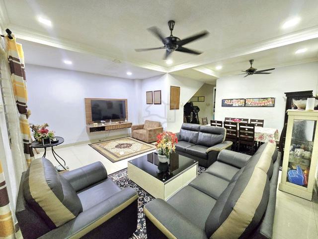 FREEHOLD‼️Double Storey terrace Terrace Jalan Kecubong Kg Jawa Klang 1