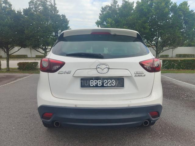 2017 Mazda CX-5 2.5 GLS One Owner Housewife - 4