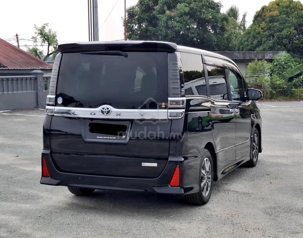 2️⃣0️⃣2️⃣1️⃣ Toyota VOXY 2.0 ZS KIRAMEKI III - 4