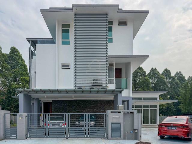 Three Storey Bungalow (Type Indigo 2), USJ Heights, Subang Jaya 1