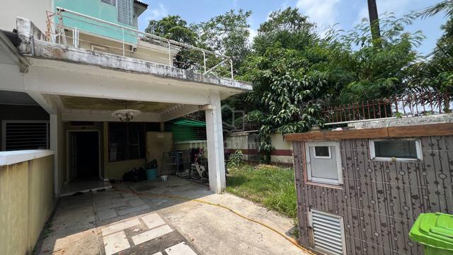 Villa Mas 1 Jalan Ipoh. 3-Storey Corner Unit. Renovated extended. Nego 1