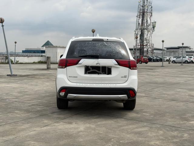2018 Mitsubishi OUTLANDER 2.0 2.0 AWD (A)NICE CAR - 4