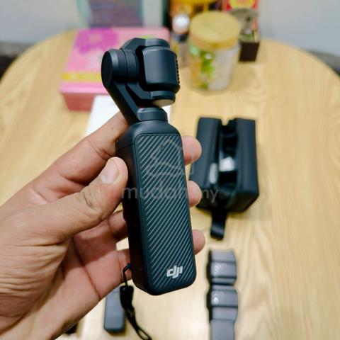 DJI Osmo Pocket 3 Creator Combo | 10/10 Like New - photo 4 of 6