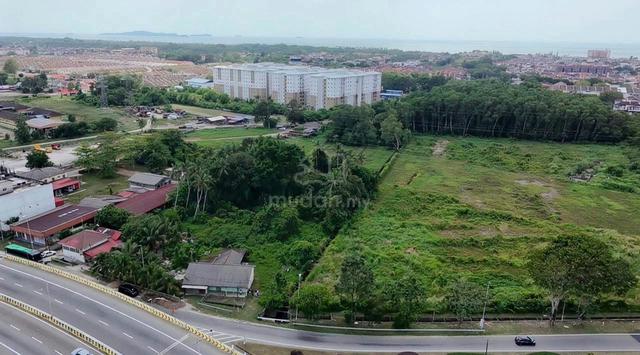 Super Below Bank Value Freehold Facing Main Road Semabok Town Land 1