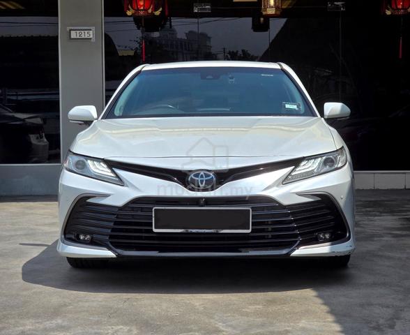 2023 Toyota CAMRY 2.5 V Under Warranty 25K KM ONLY - 2