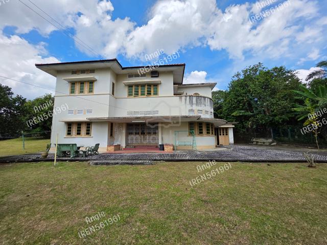 Bungalow 24k sq ft land size nearby Lake Gardens Seremban 1