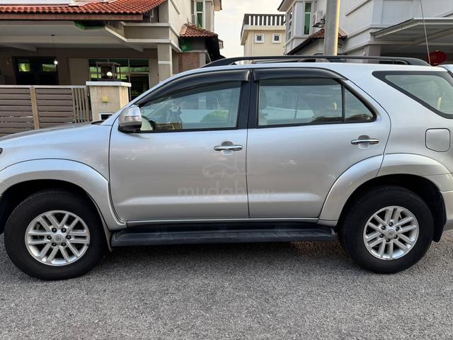 2012 Toyota FORTUNER 2.7 V TRD SPORTIVO FACELIFT - 4