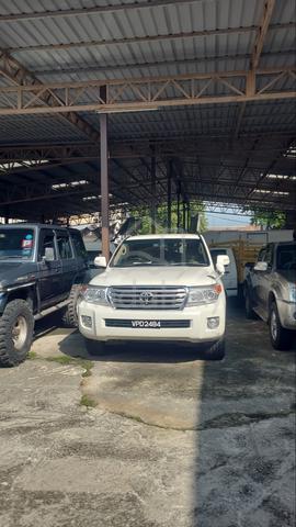 2011 Toyota LANDCRUISER 4.6 petrol V8 D-4D (A) - 3