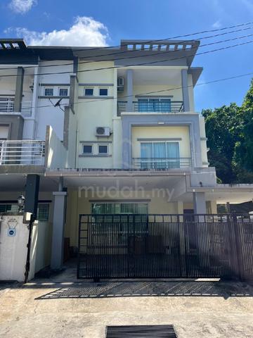Single room with toilet Hilltop | Luyang area
1