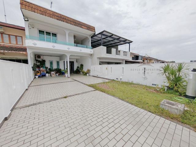 Taman Lian Seng Kluang Super Big Double Storey Terrace For Sale 1