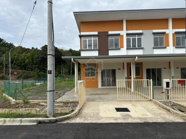 [For Rent] Newly Build Semi-Detached House at Naparan Ria, Sipitang 1