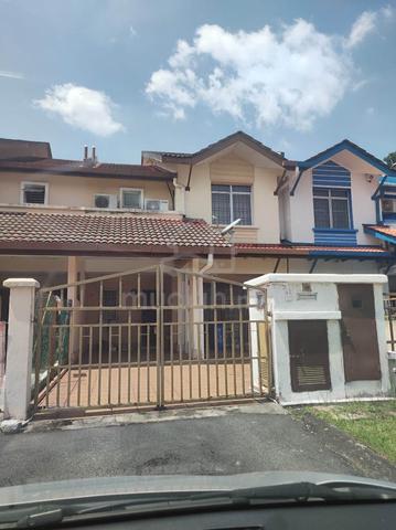 [sewa] 2 Storey Terraced House Nice Kitchen Cabinet Anggerik Tainia 1