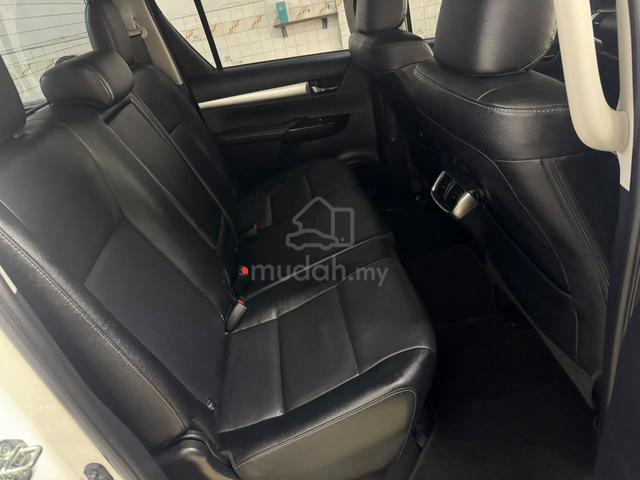 2022 Toyota HILUX 2.4 V(A)SERVICE TOYOTA 2027 - 3