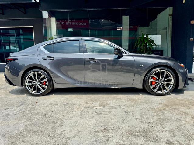 2022 Lexus IS 300 F SPORT 2.0 - 2K MIELAGE, 4.5A - 5