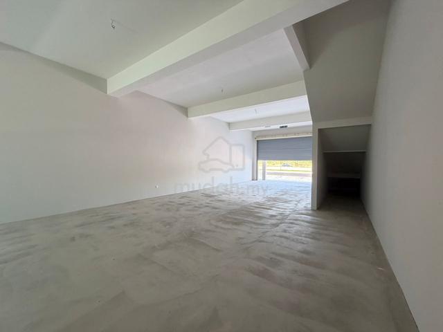 NEW ! Facing Main Road Ground Flr Shop Taman Molek Melaka nr paya baru 1
