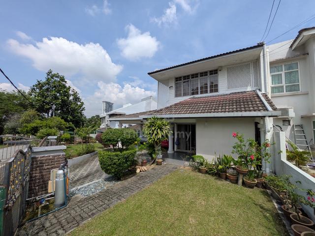 Endlot semi detached walking distance to masjid in SS4 Kelana Jaya 1