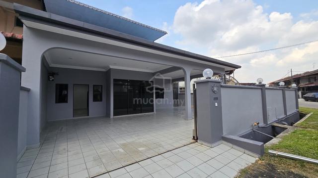 Taman Sri Putri, Skudai, Jalan Timah, Corner with Renovated 6 rooms 1