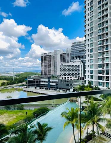 The M @ Medini Macrolink 1