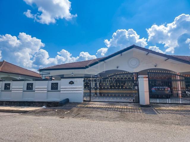 Luas Semi D Setingkat Taman Muzaffar Shah Ayer Keroh untuk Dijual 1