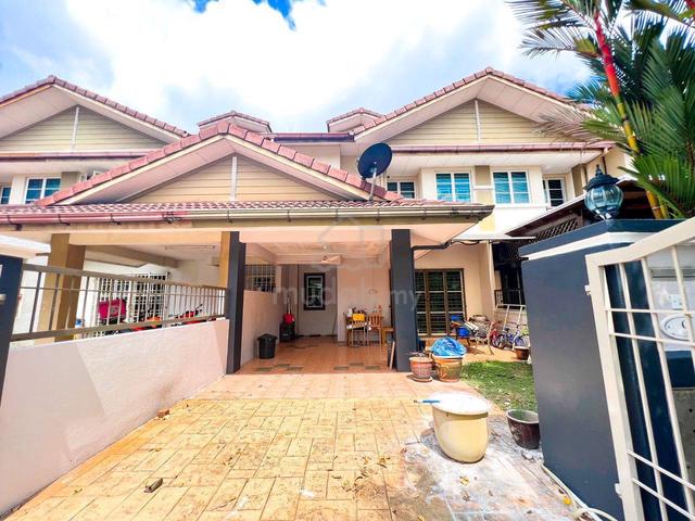 Double Storey Sek 7 For Rent 1
